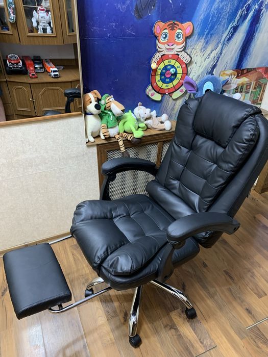 Продаю нове компьютерне крісло