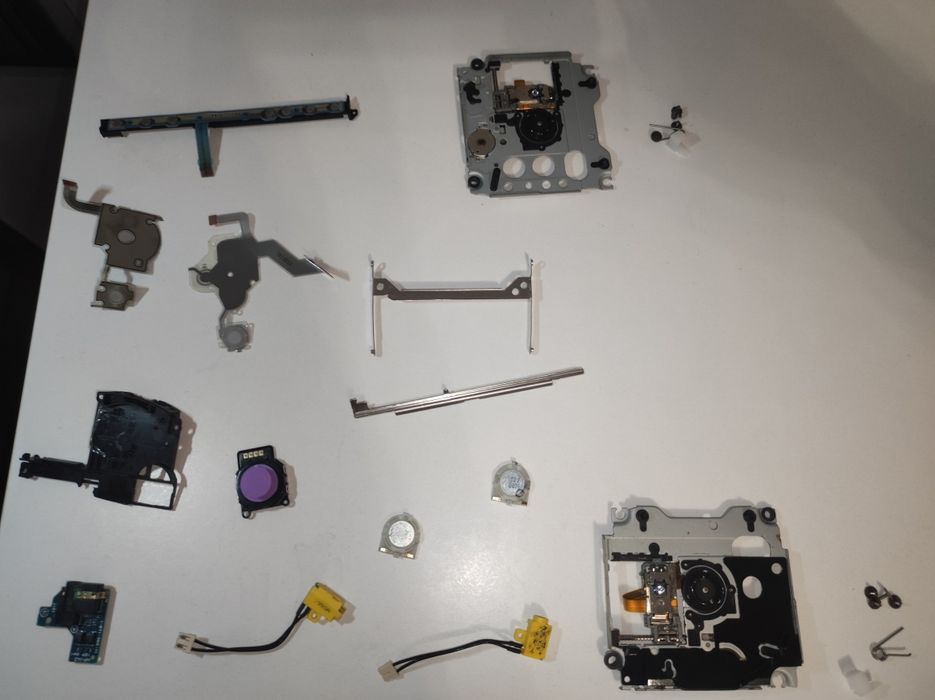 Części do Sony PSP 1000 / Sony PSP 2000 / Sony PSP 3000 – ekran, UMD,