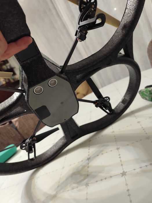Drone parrot  2.0446993298632232962