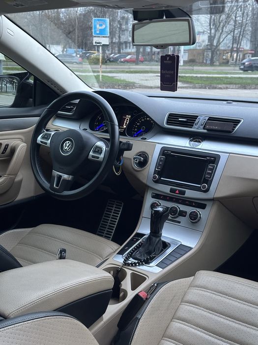 Passat cc 2012 год  2.0 бензин 160 пробега родного