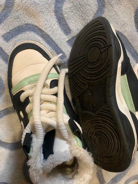 Чудові зимові кросівки, ботінки 34 розмір, устілка 22 см