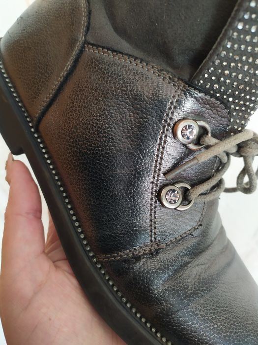 Демісезонна черевики на дівчинку