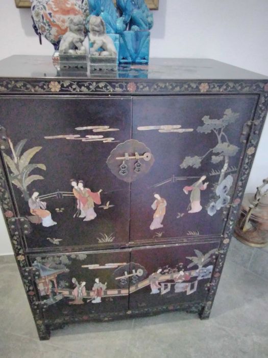 Chinese Lacquer linen cabinet