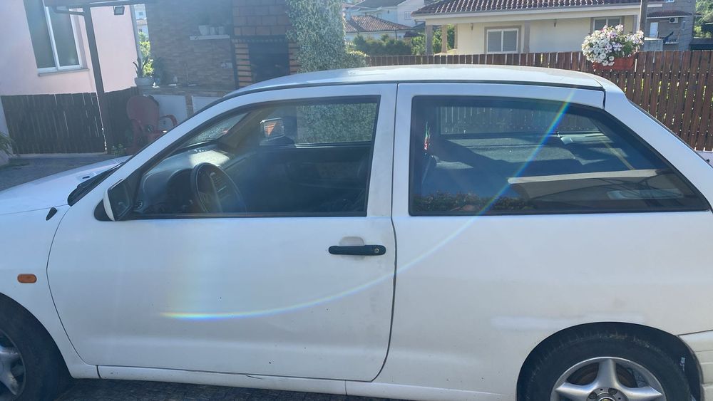 Seat Ibiza branca