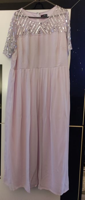 Lawendowa piękna sukienka