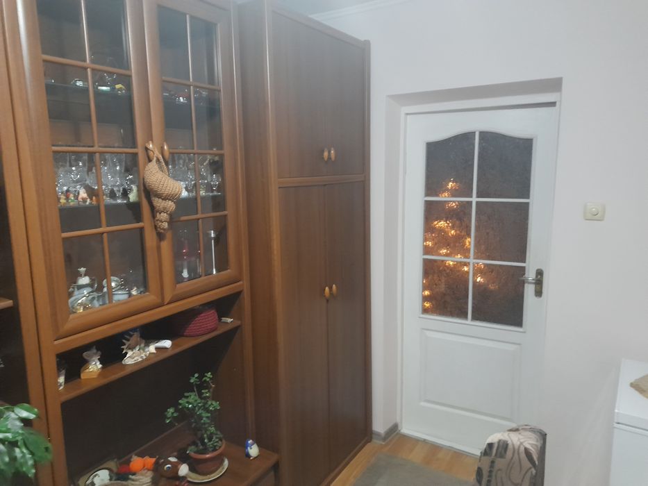 Здається кімната в приватному будинку