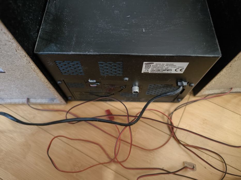 Wieża stereo Samsung MM-E320