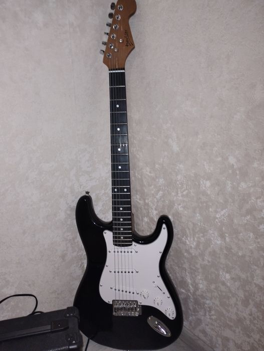 Електрогітара Deviser