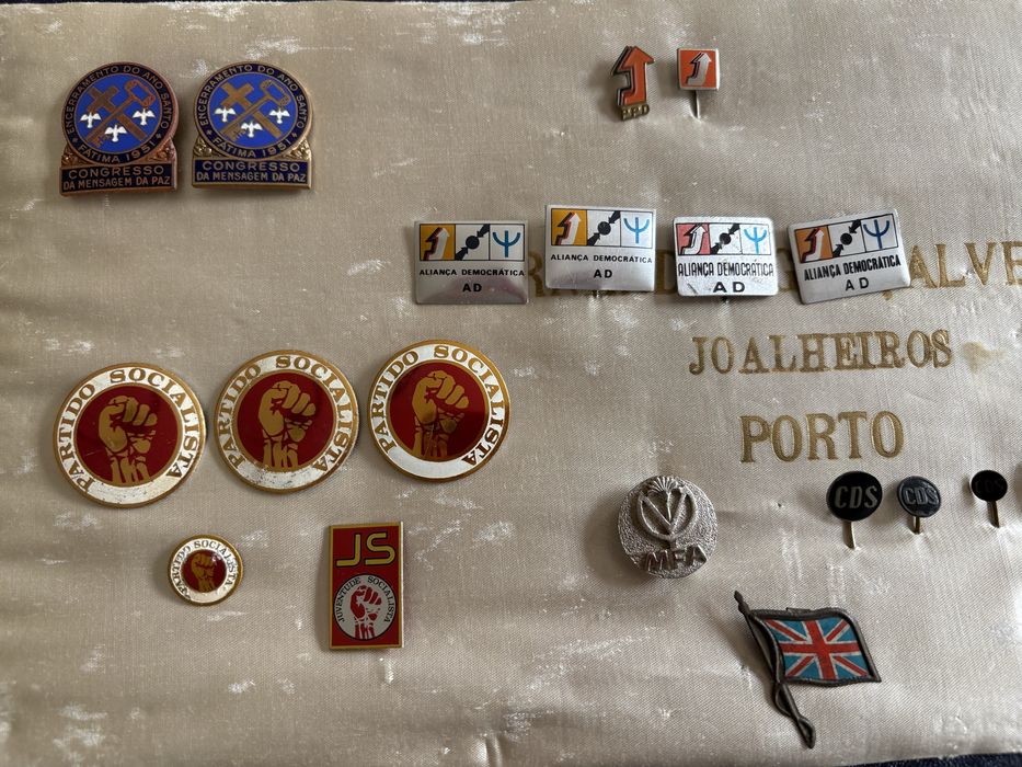 Alfinetes pins varios