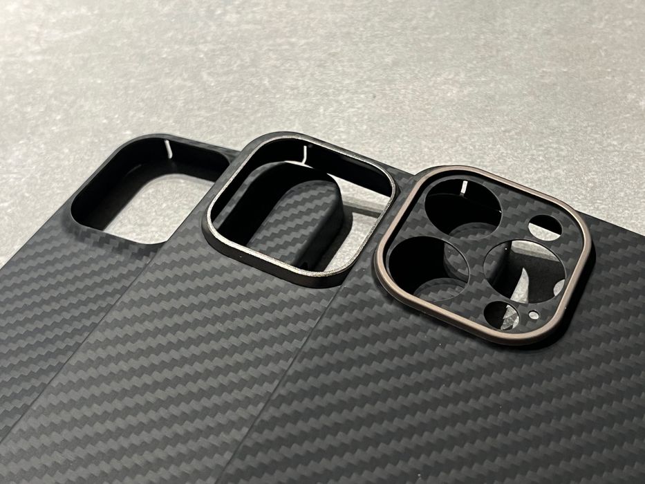 Карбоновый чехол iPhone 15 Pro