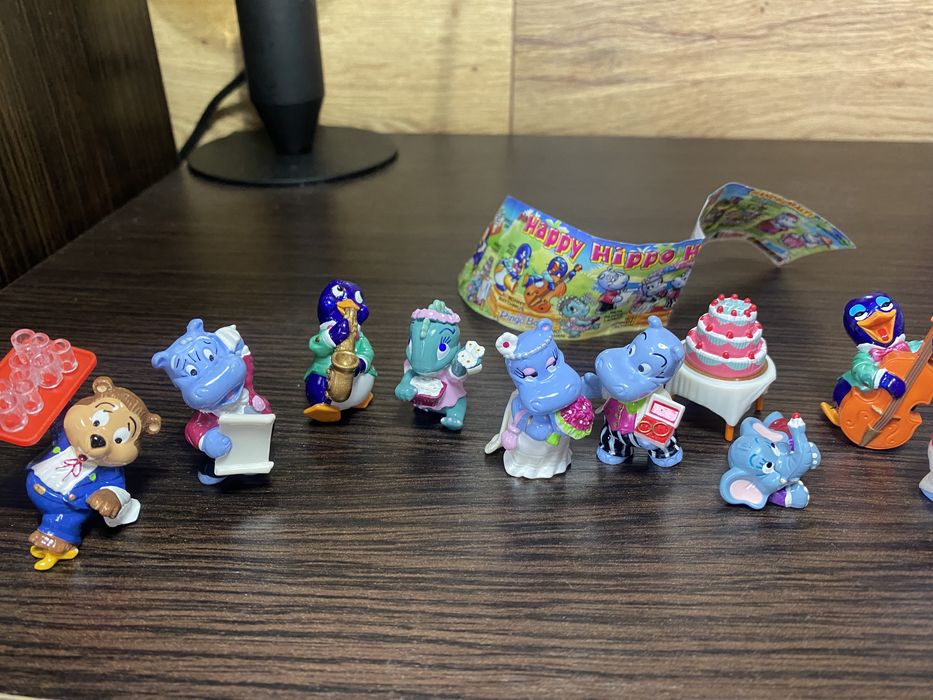 Весілля бегемотиків кіндер іграшки свадьба бегемотиков