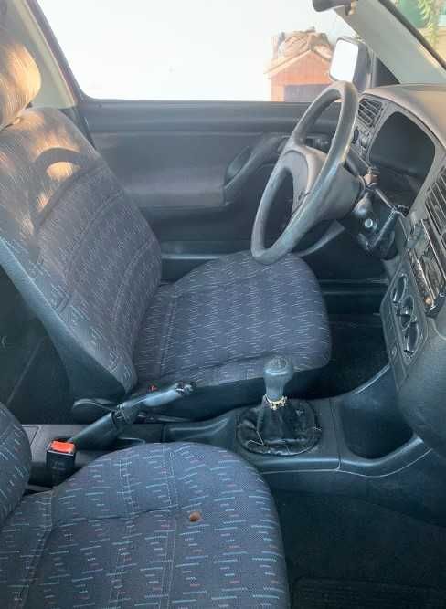 Vendo Volkswagen Golf 3 (anos 90).