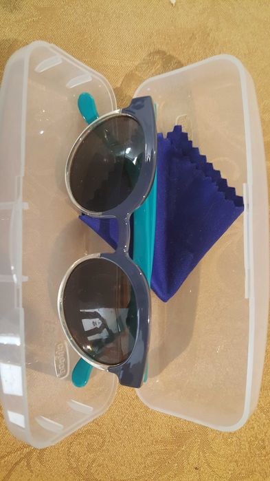 Óculos de sol . Criança