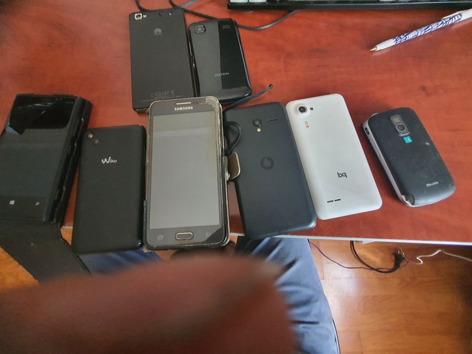 Telemóveis usados a funcionar