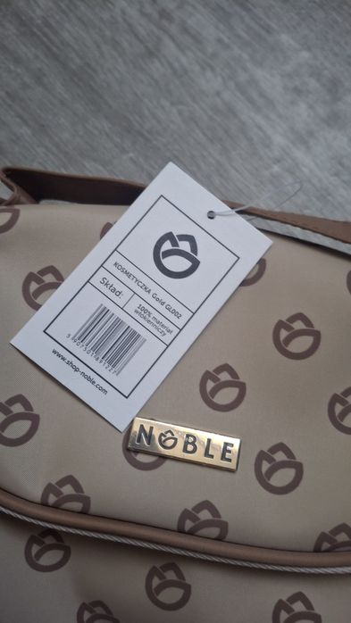 Kosmetyczka Noble, kuferek na kosmetyki.
