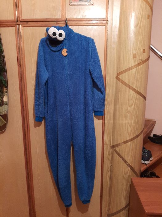 Меховый тёплый комбинезон с капюшоном и с карманами размер 48