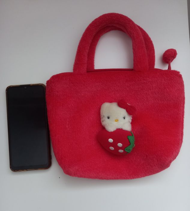 Mala menina vermelha Hello Kitty (em bom estado)