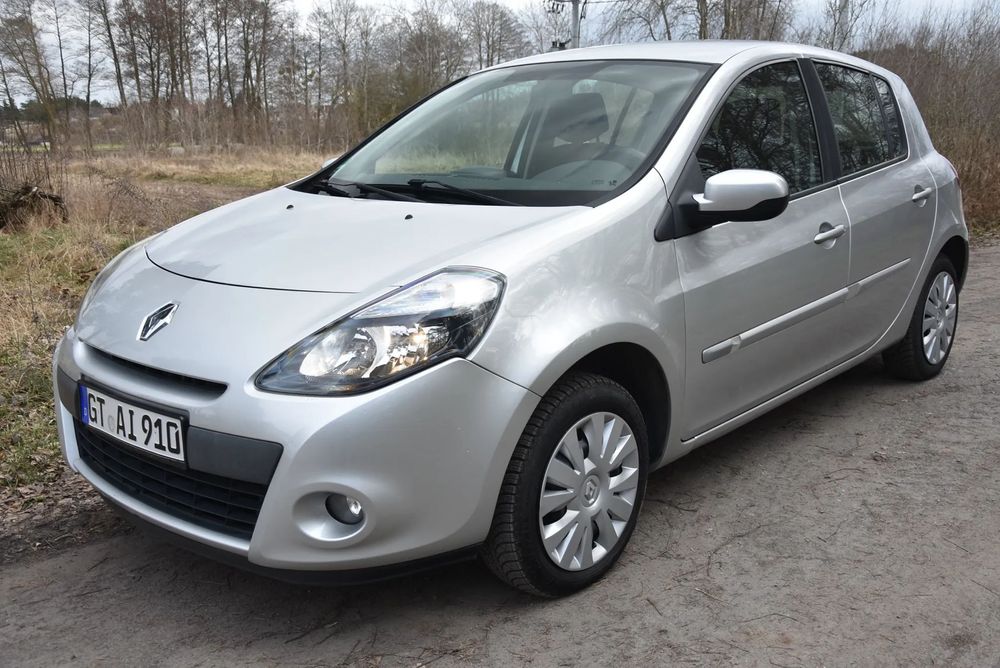 Renault Clio 1.2 ben.z nowym rozrządem,bezwypadkowy, niski przebieg