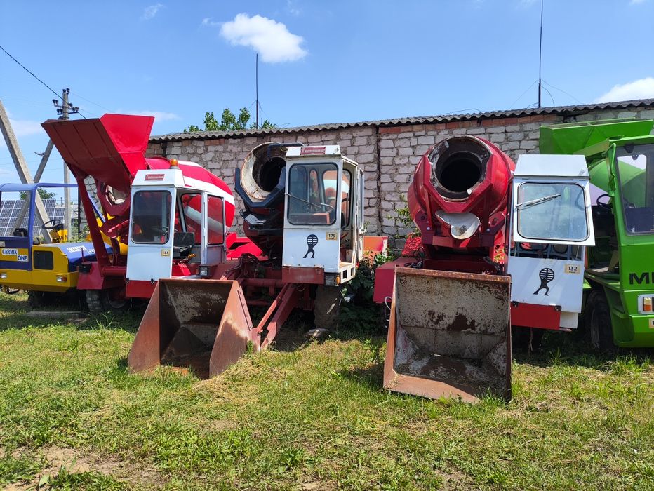 Самохідний повнопривідний бетонозмішувач Messersi P4-F4