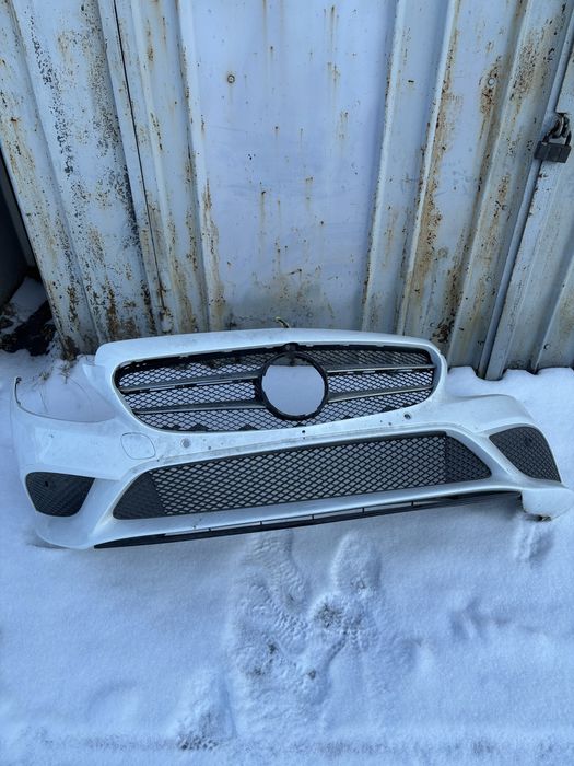 Передній бампер Mercedes-Benz c200 2016 рік