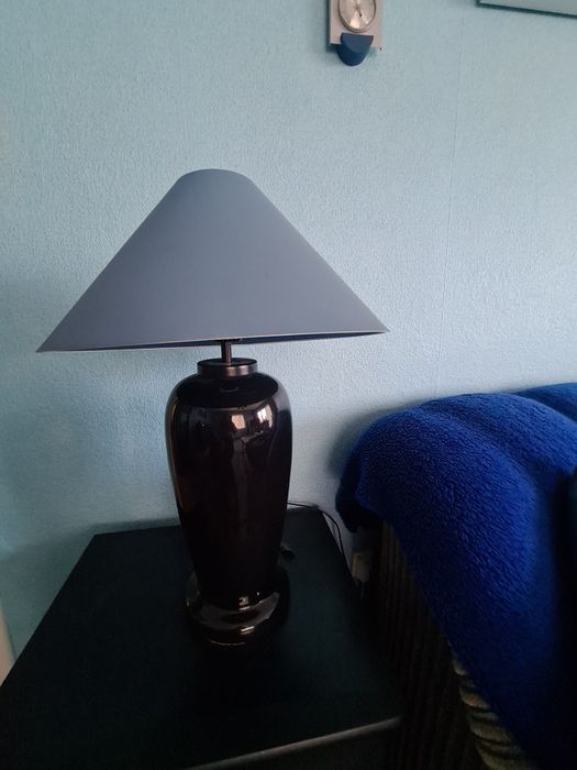 Lampy z czarą podstawą