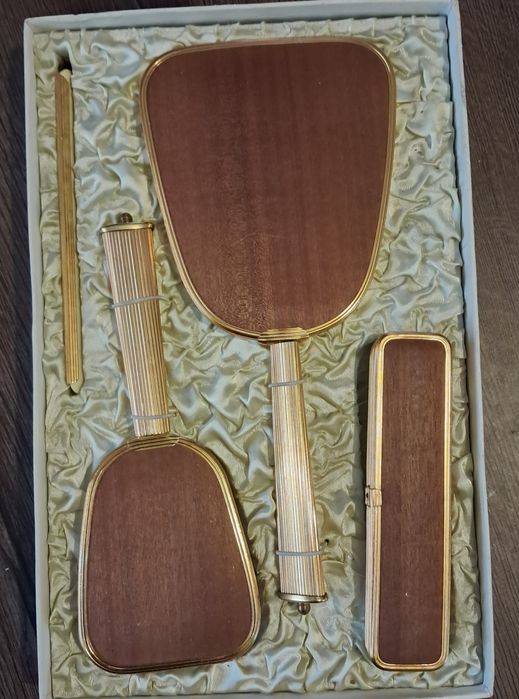 Conjunto vintage de espelho, escovas e pentes