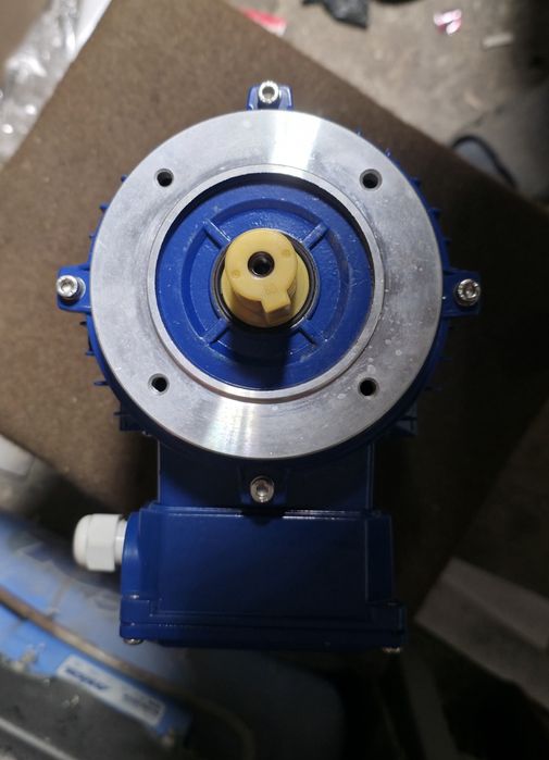 Новий електродвигун ProMotor 0.75 кВт 3-фазний IP55 (Польша)