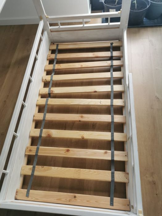 Łóżko dziecięce domek