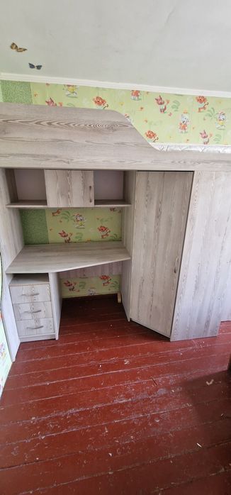 Дитяча стінка,стан задовільний!