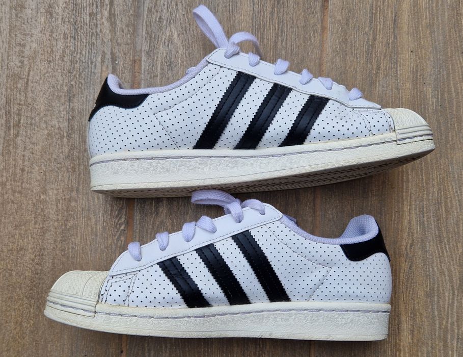 Używane Superstar Adidas rozmiar 39 1/3.