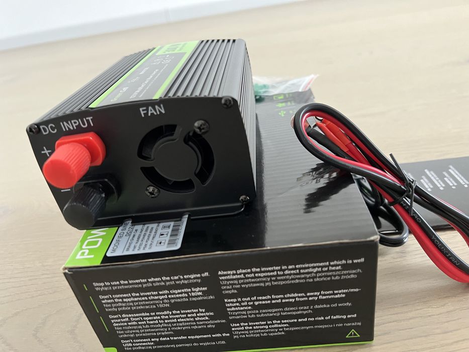 Інвертор « преобразователь» 12v на 220 v 300 ВАТ макс 600 ВАТ