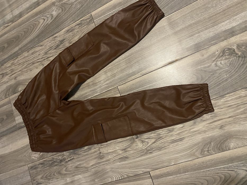 Spodnie skóropodobne czekoladowe