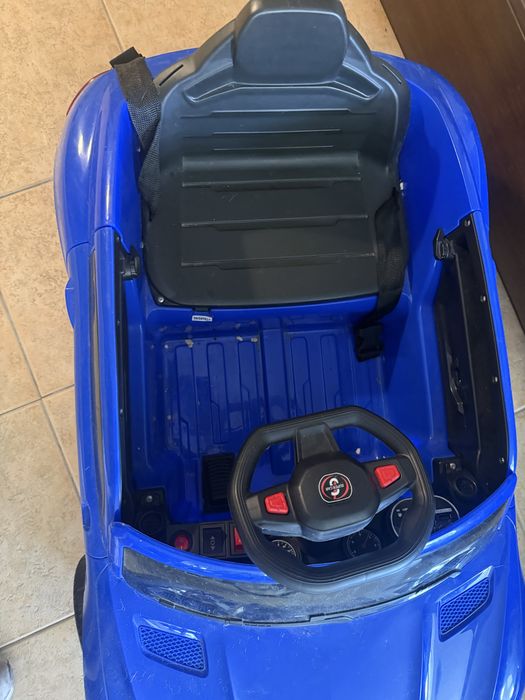 Carro a bateria da marca ATAA criança