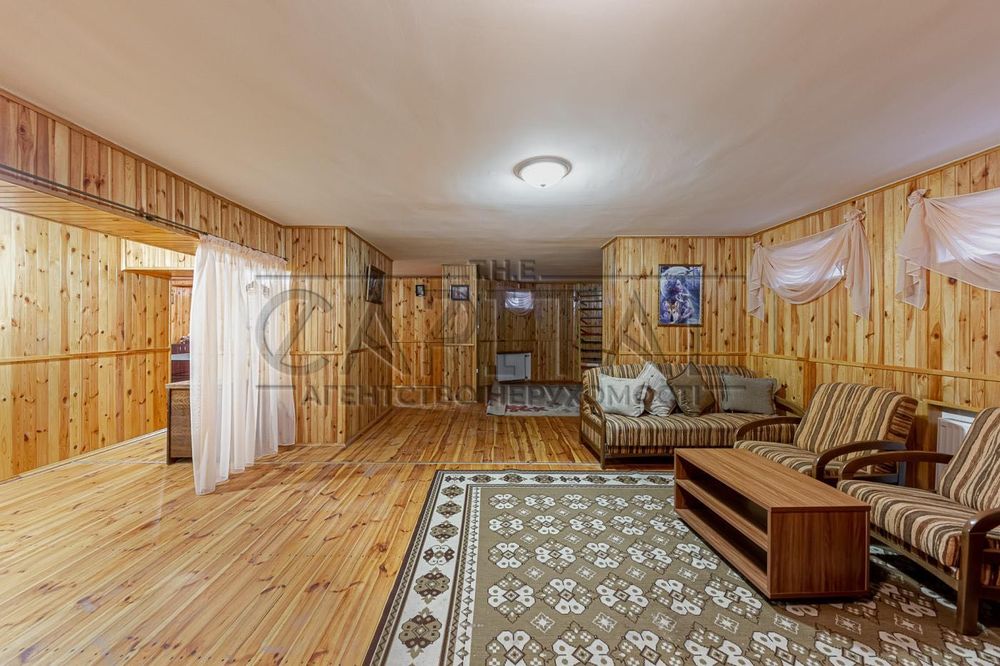 Оренда будинку 476 м² з басейном у сосновому лісі, Козин