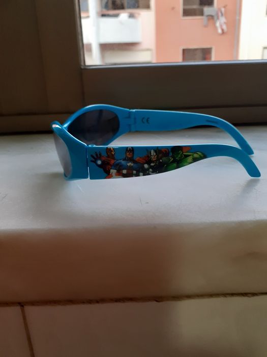 Oculos de sol spider man