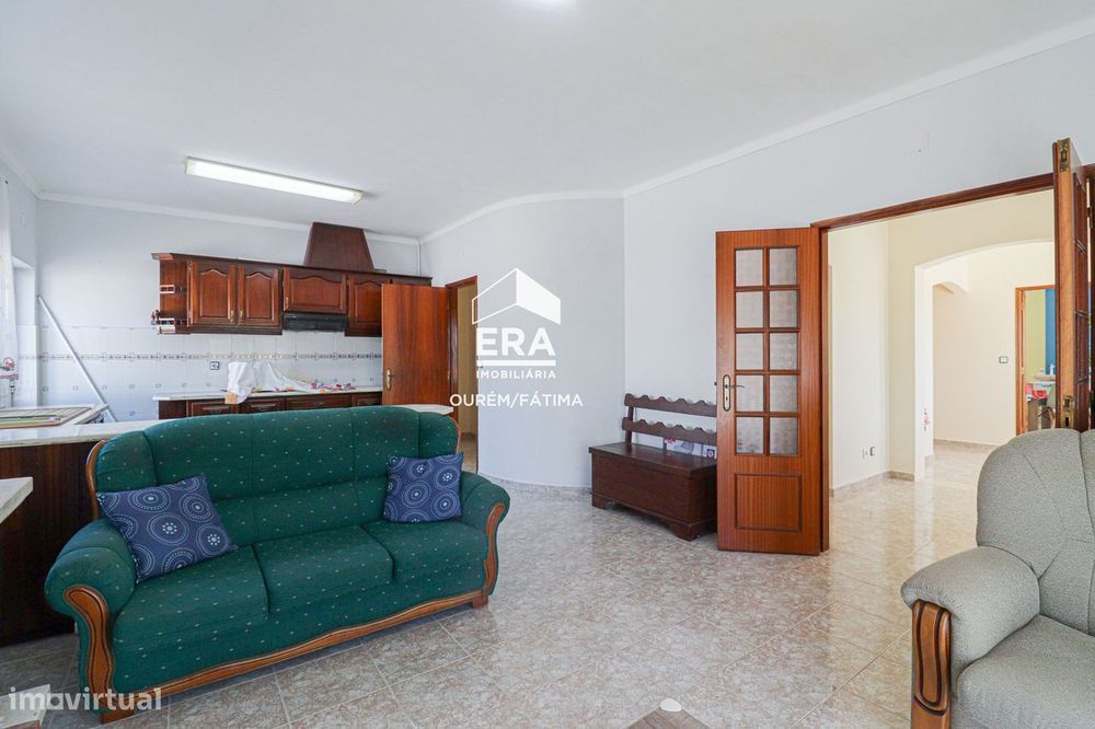 Moradia T4, Urqueira, Ourém