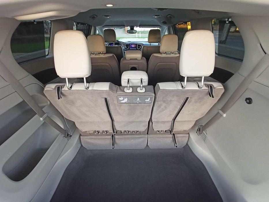 Chrysler Pacifica 8 Osobowa