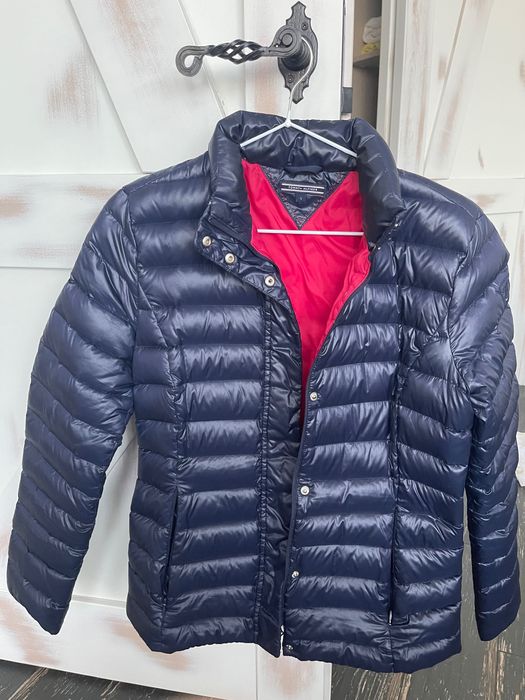 Tommy Hilfiger теплая курточка на пухе р S. Цена снижена!