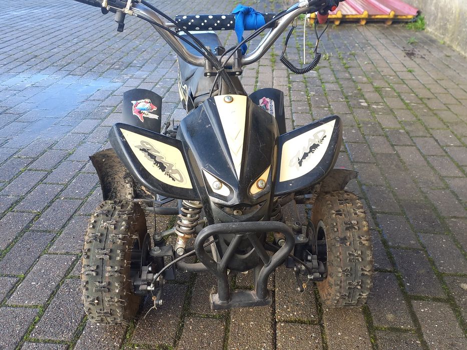 Mini Quad Infantil 49cc a Gasolina (capacete inculido)