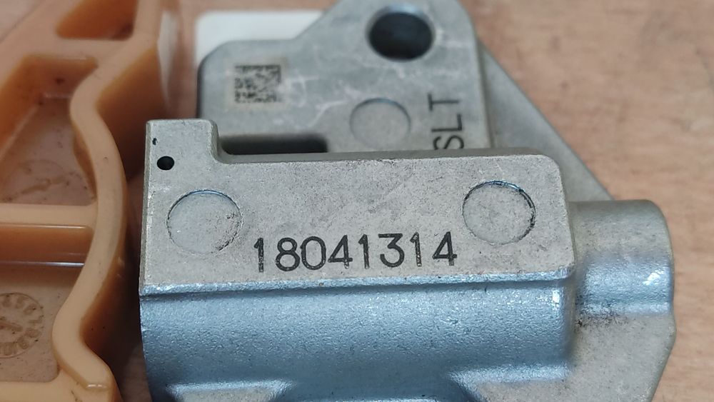 Mazda CX-9 CX9 2016- 2.5 T натяжитель цепи масляного насоса PY0114500