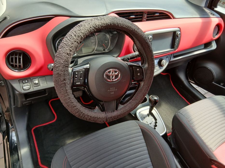 Продам Toyota Yaris