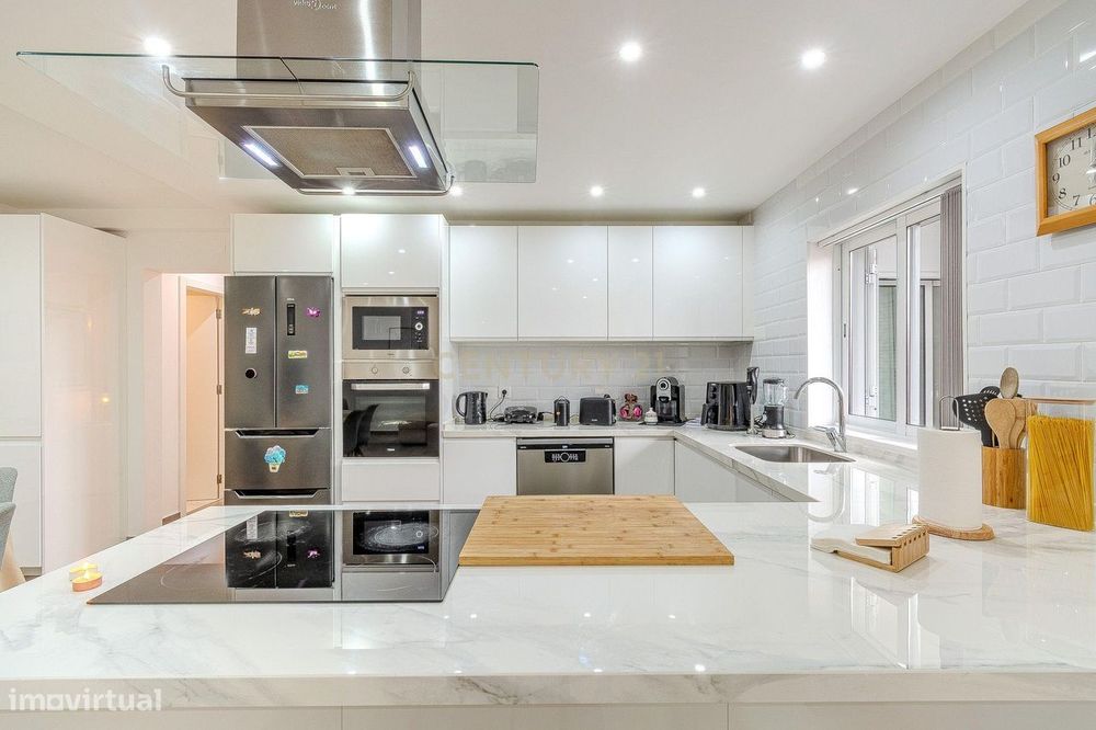 Apartamento T2 Totalmente Renovado e com 2 lugares de garagem - Tunes — Algoz E Tunes, Faro