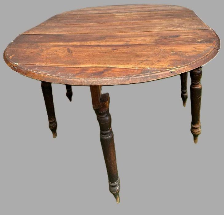 Mesa rustica antiga com abas rebativeis, centenaria