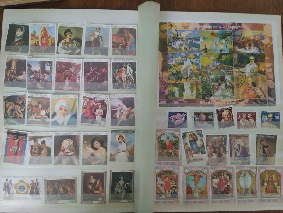 Альбом з марками Мистецтва.