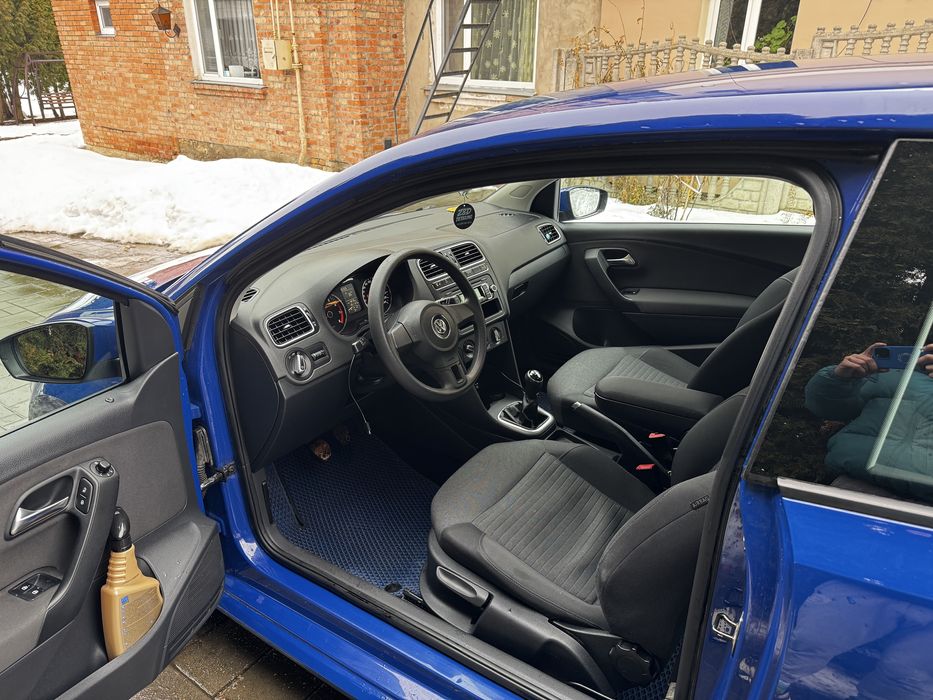 Автомобіль стан супер Volkswagen Polo 2012 1.4 бензин (85 к.с.)