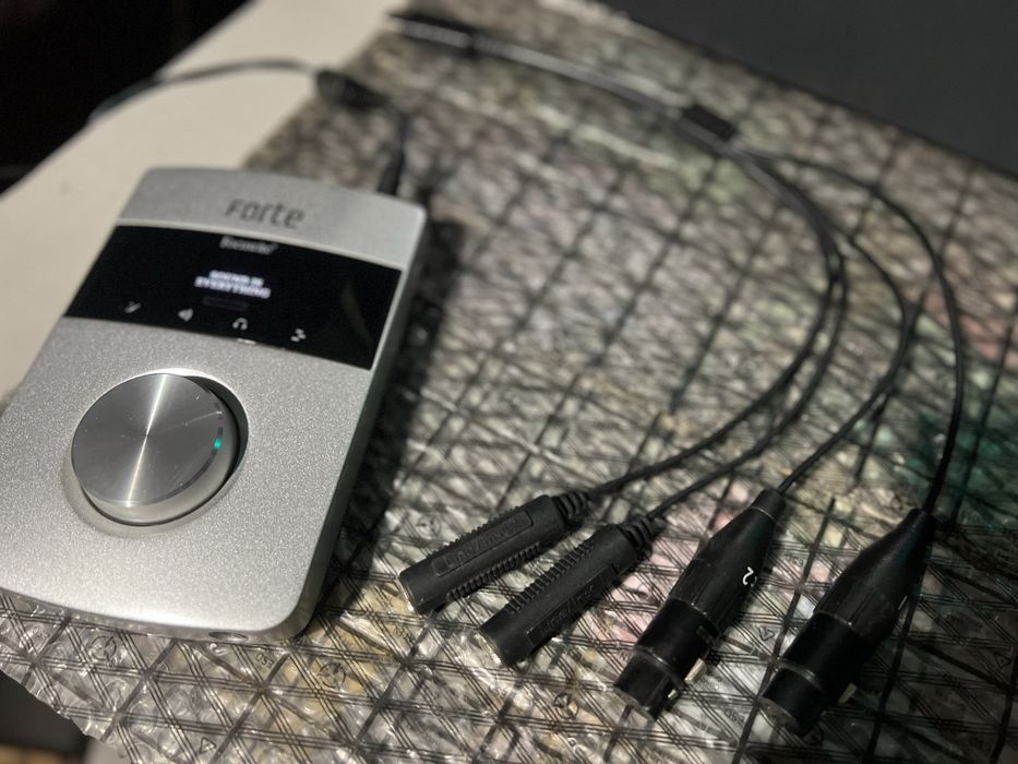 Продам звуковую карту, аудиоинтерфейс Focusrite Forte