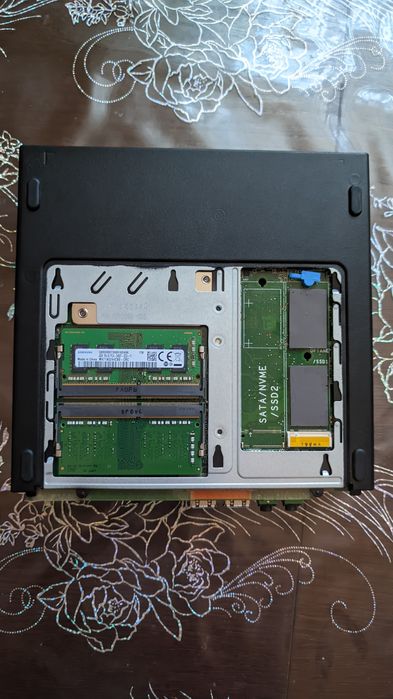 Міні-пк  lenovo thinkcentre m710q I3-6100T + подарунок