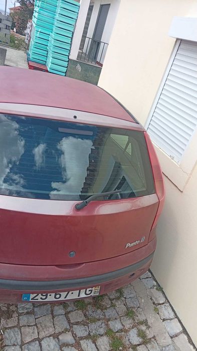 Fiat Punto 2003.
