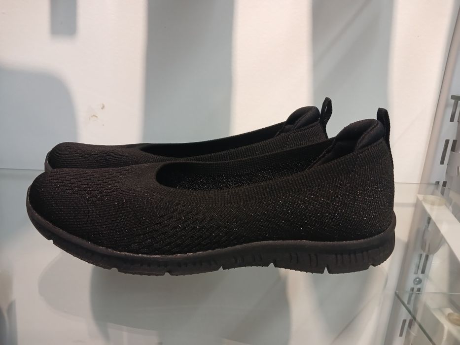 Нові Балетки "SKECHERS"