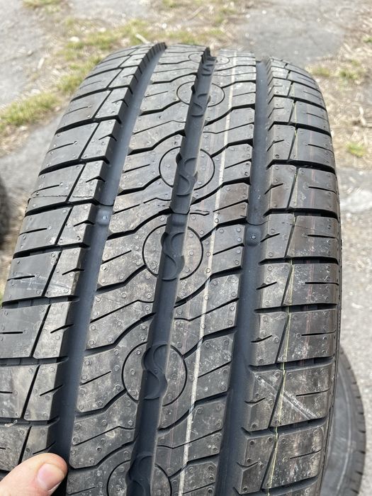 215/65/15 R15C Semperit van-life 2 / 2025 рік./ нові